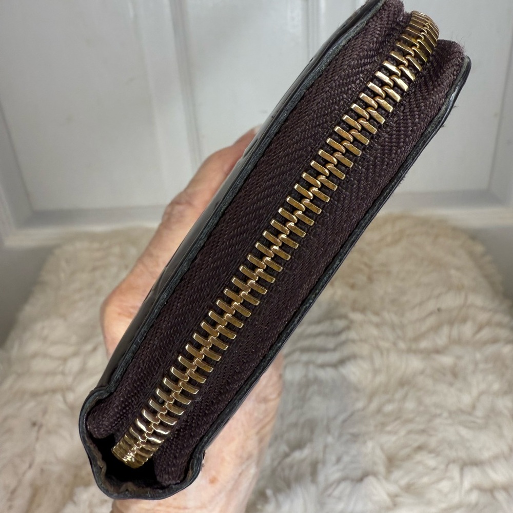 LOUIS VUITTON MONOGRAM VERNIS ZIPPY WALLET - Picture 7 of 16